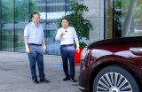 曾毓群体验问界M9 2025款：智能辅助驾驶堪比20年老司机